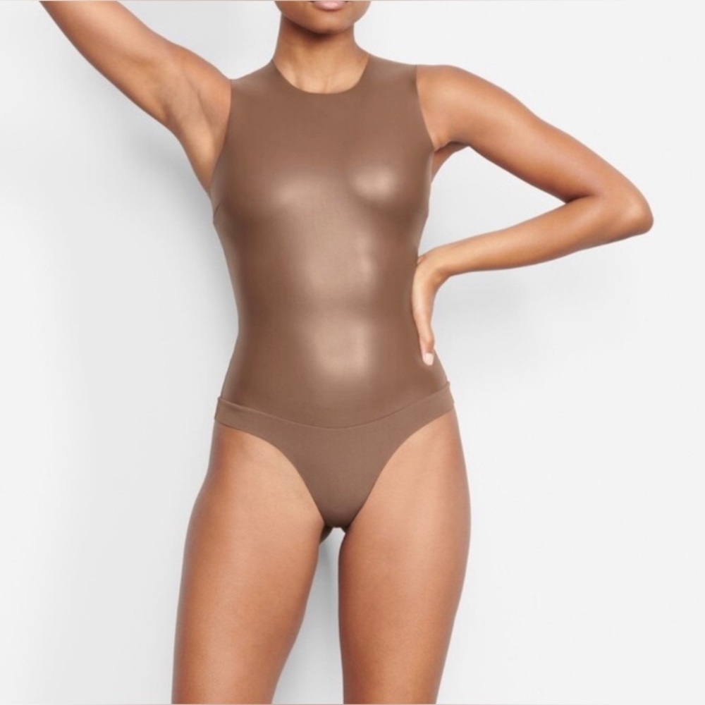 NWT Skims Faux Leather Brown Crew Neck Bodysuit in Jasper Size XL